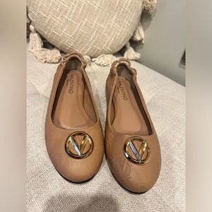 Valentino By Mario Valentino Calliope Flat size 9